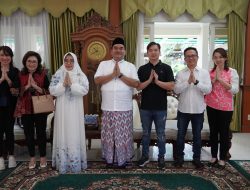 Adem, Tokoh Lintas Agama Ikut Lebaran di Blora