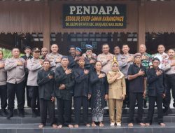 Kapolres Blora Kunjungi Kampung Samin Sedulur Sikep Desa Klopoduwur Kecamatan Banjarejo Blora.