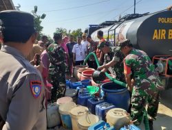 Jelang HUT Bhayangkara Ke 78, Polsek Jati Polres Blora Gelontorkan Air Bersih Ke Desa Singget