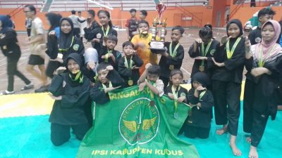 Kejurnas di Purwokerto,Boyong 25 Emas Bangau Ruyung Pencak Silat Kudus