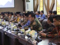 Menteri Nusron Ajak Kepala Daerah Se-Jawa Tengah Kolaborasi Selesaikan Sertipikasi Tanah dan RDTR